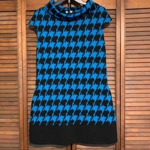 Houndstooth Dress WITH POCKETS!
